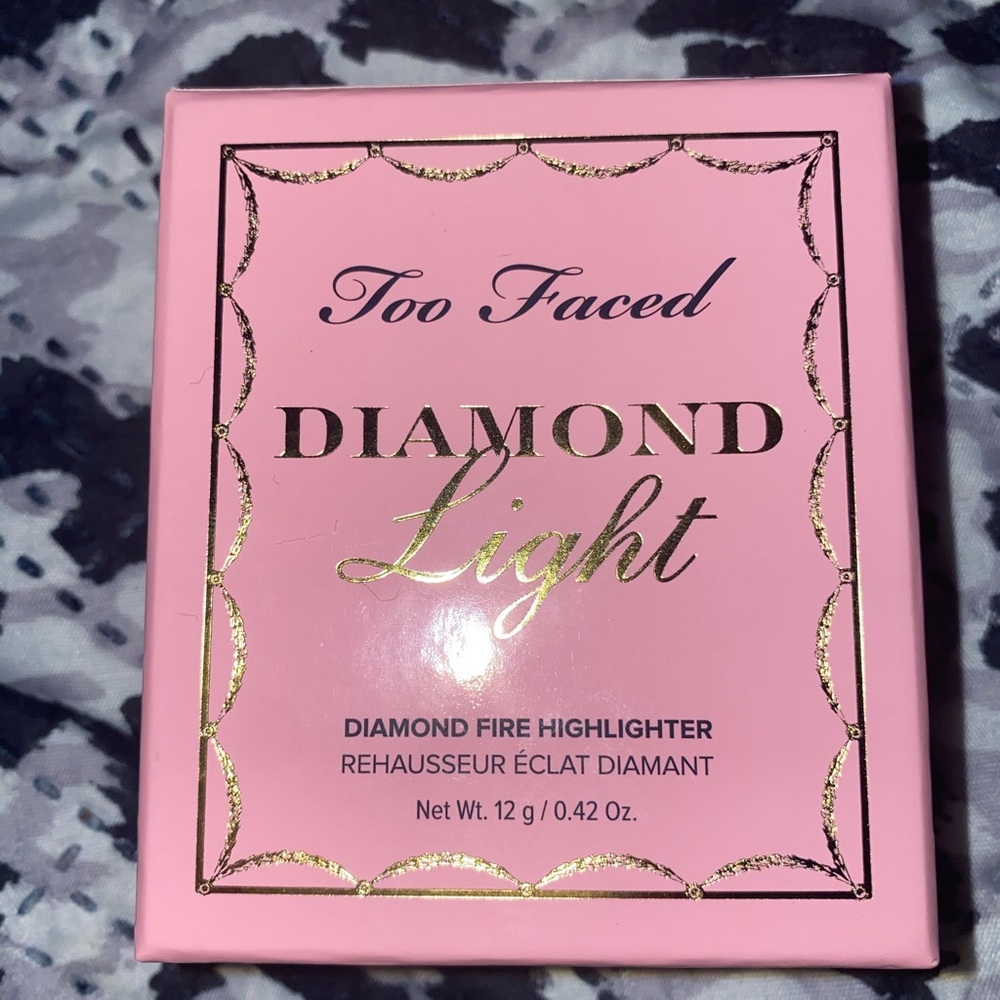 Too faced diamond light